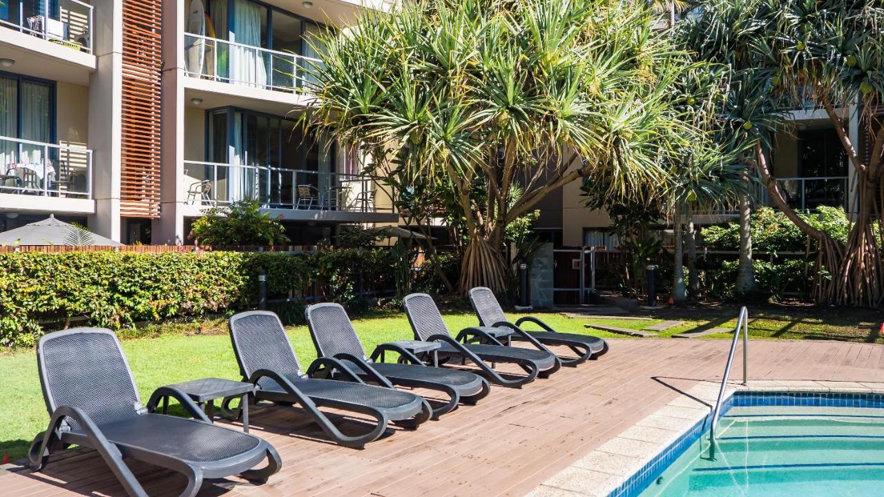 Resort Swell Burleigh Heads
