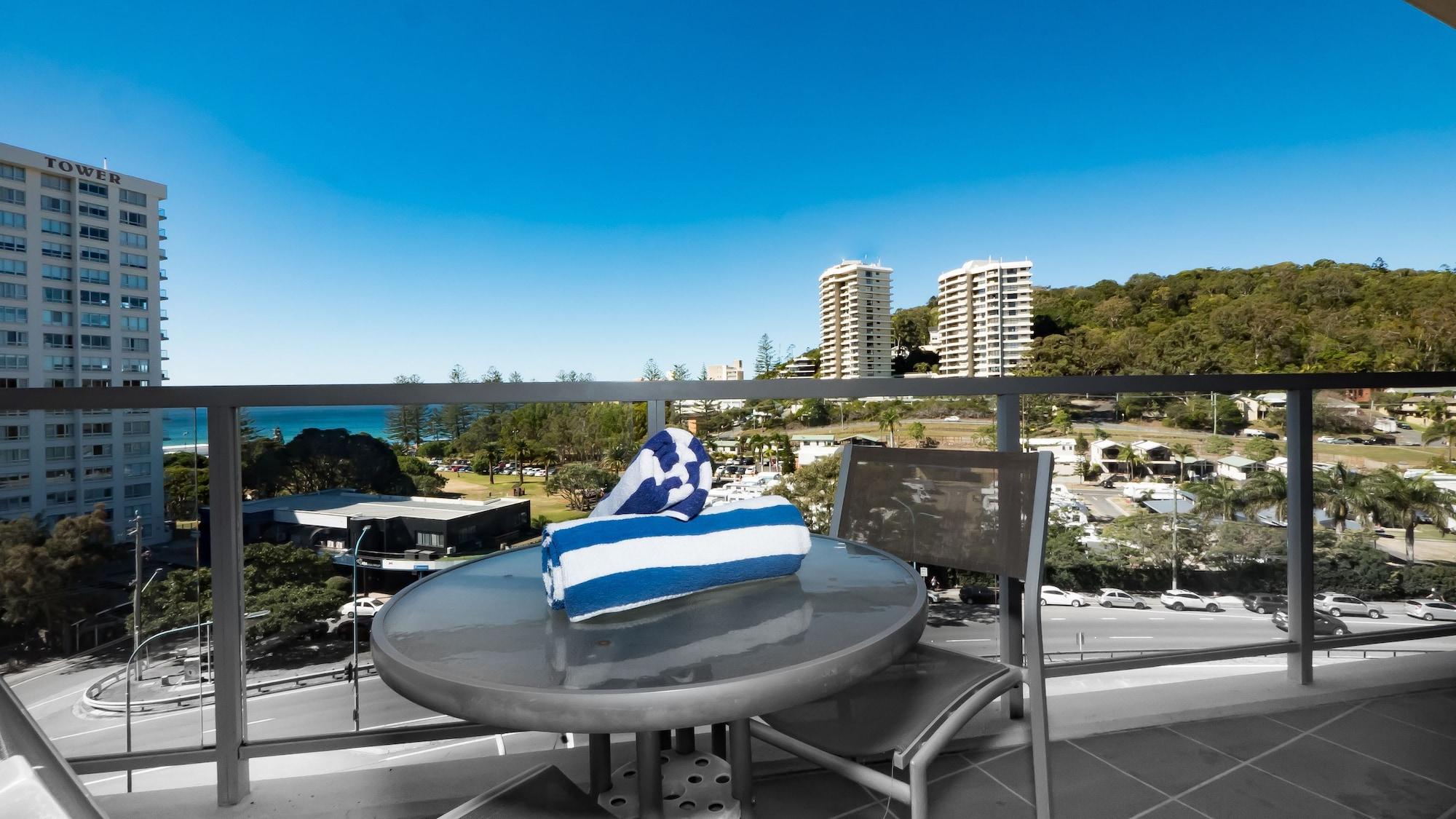Resort Swell Burleigh Heads